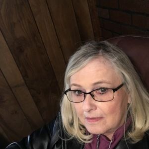 Meet your Posher, Fay